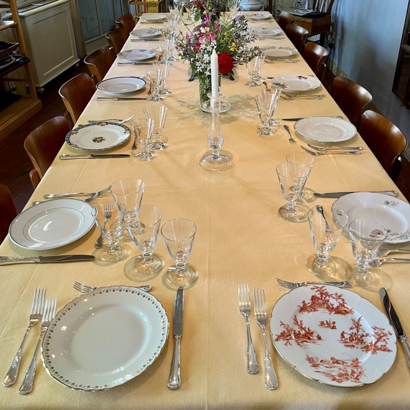 PRIVATE LUNCH
