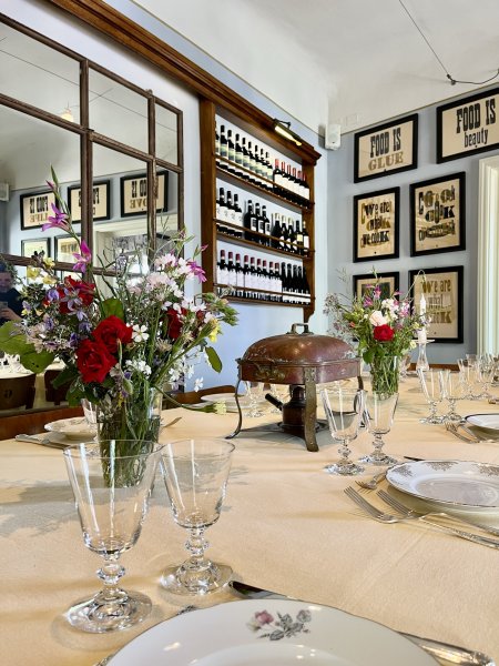 PRIVATE LUNCH