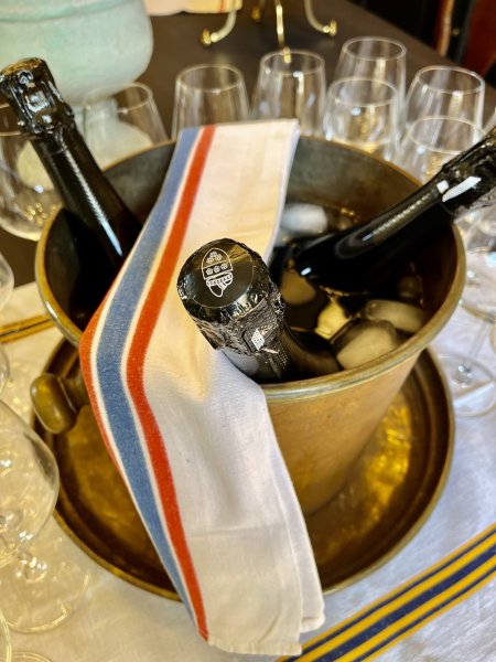 PRIVATE LUNCH