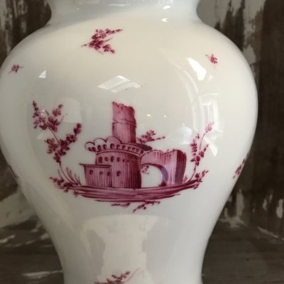 Potiche vintage vase with lid