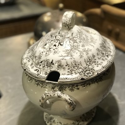 Vintage tureen with chinese decorations