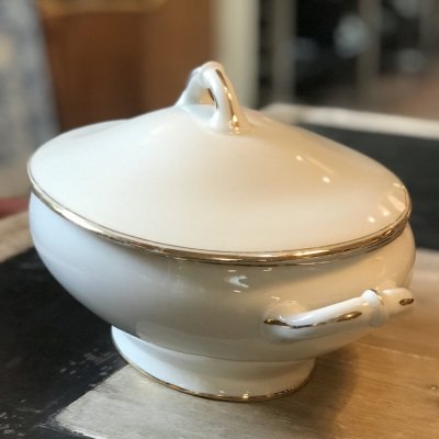 Vintage table set with gold lines