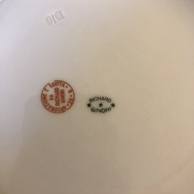 Vintage table set with gold lines