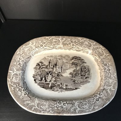 Vintage rectangular tray with landscape