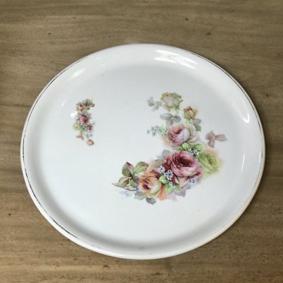 Round vintage platter with roses 