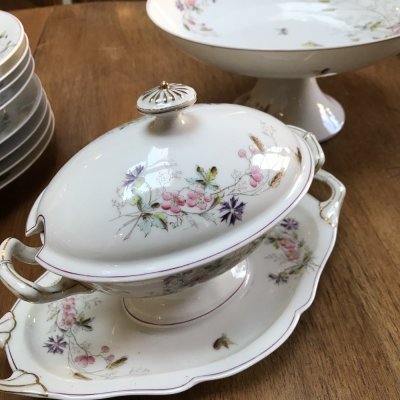Vintage table set with flower decoration in soft color