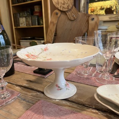 vintage table set decorated with peach flowers