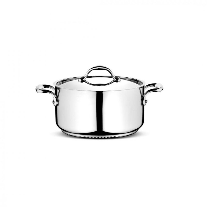 Steel pot with lid