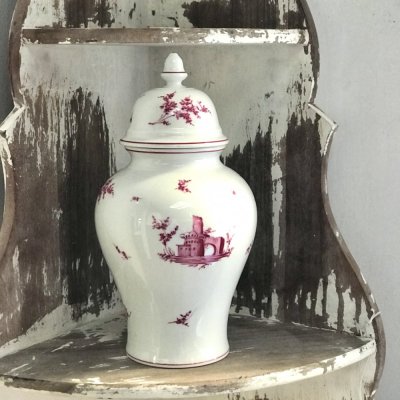 Potiche vintage vase with lid